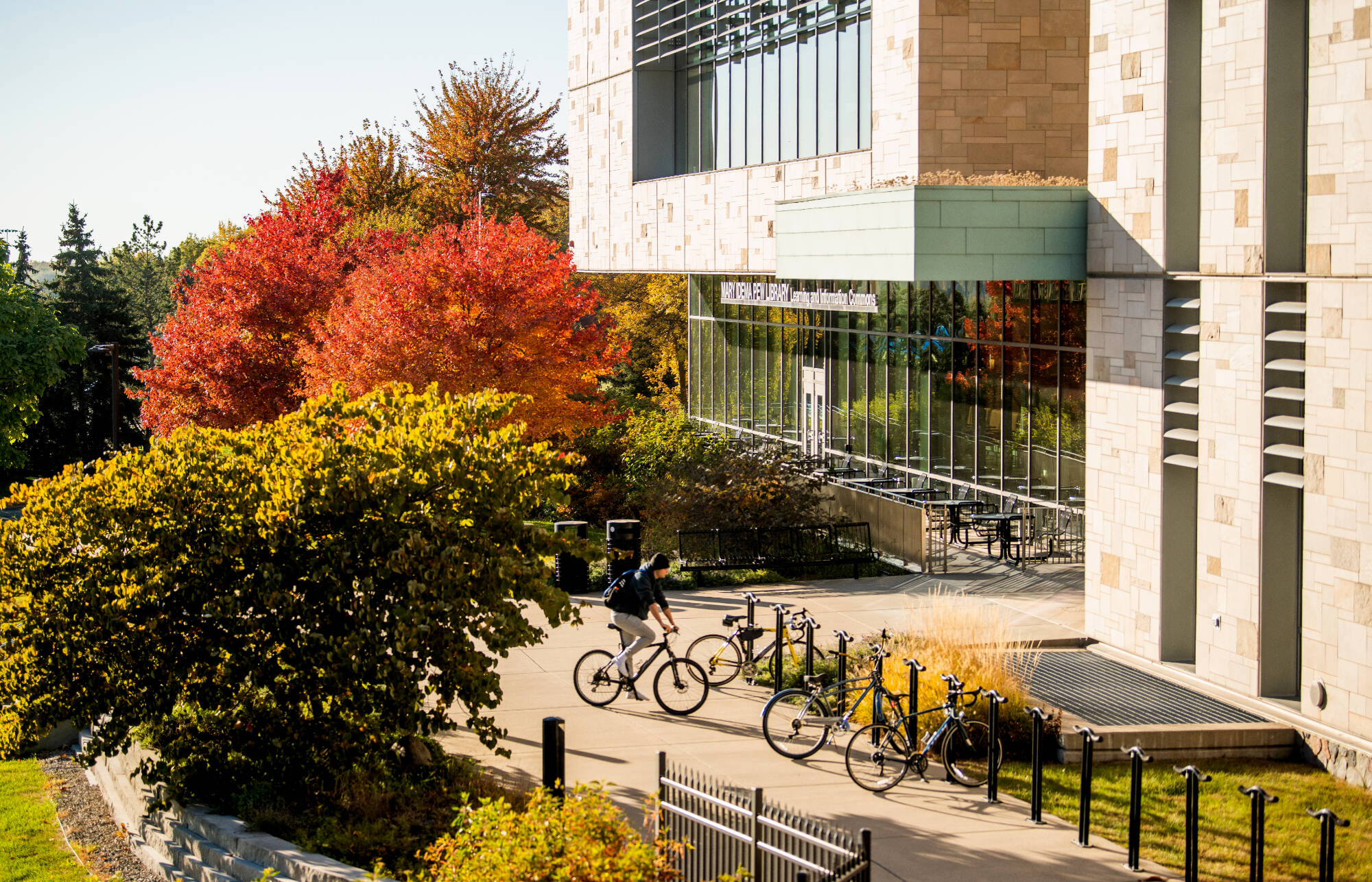 Entrance to the Allendale Campus Library